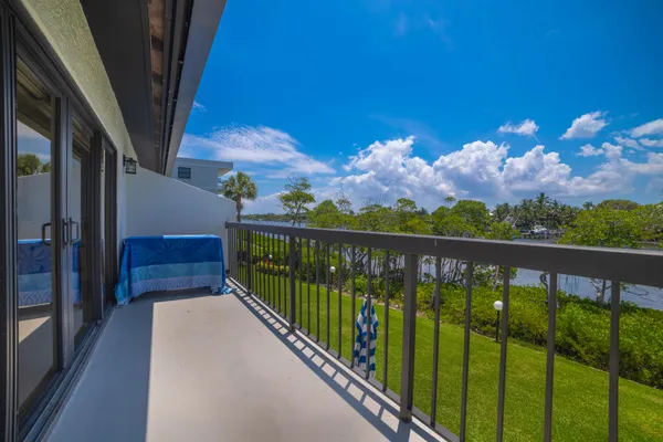 $15,000 | 3474 South Ocean Boulevard, Unit 14, Palm Beach, FL 33480