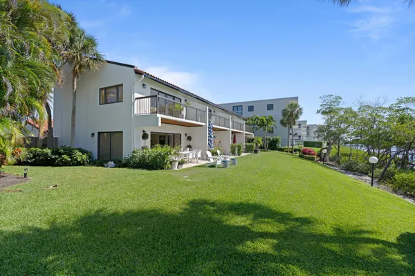 $15,000 | 3474 South Ocean Boulevard, Unit 14, Palm Beach, FL 33480