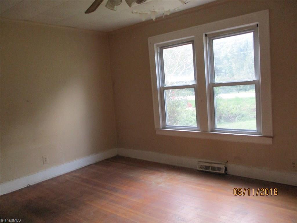 814 Liberty Road High Point, NC 27263 - Photo 11 of 13 Gallery Image 11