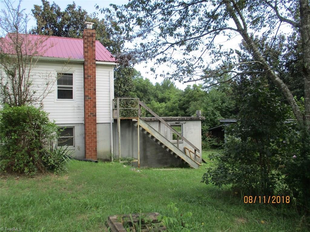 814 Liberty Road High Point, NC 27263 - Photo 3 of 13 Gallery Image 3