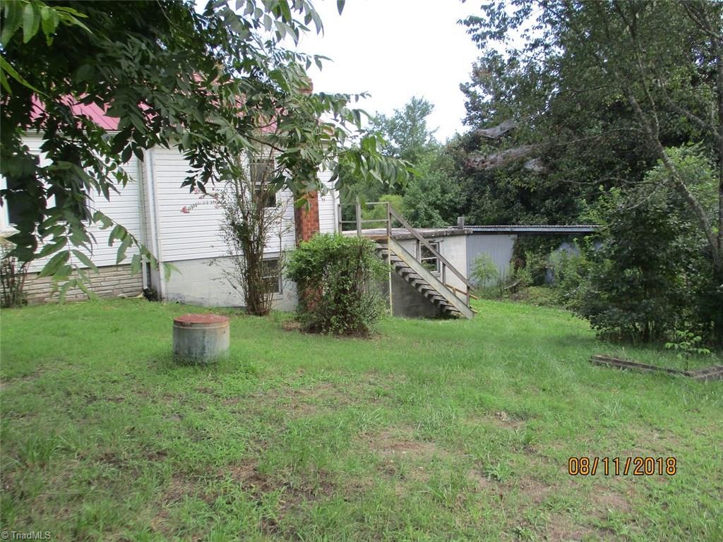 814 Liberty Road High Point, NC 27263 - Photo 4 of 13 Gallery Image 4