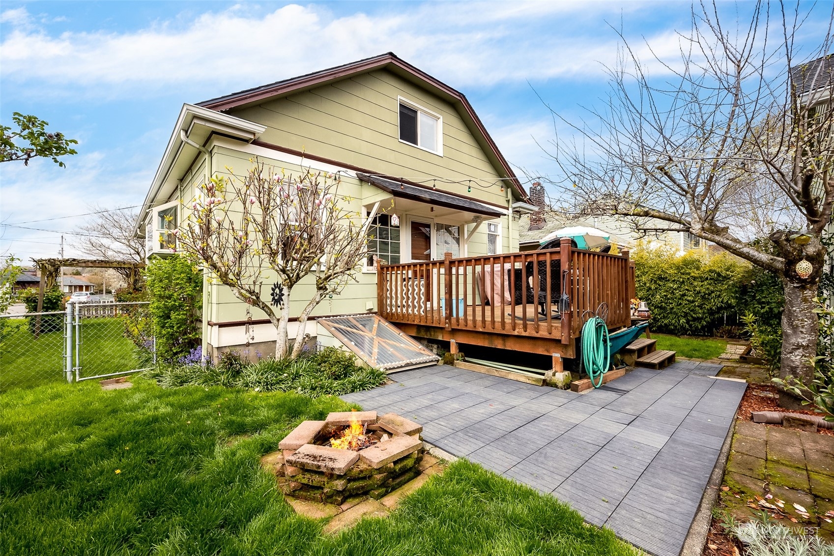 222 Wells Avenue North Renton, WA 98057 - Photo 4 of 23