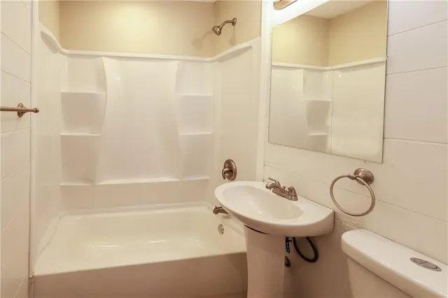 $1,720 | 5808 North Drury Avenue, Kansas City, MO 64119