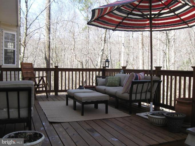 44886 Mallard Place Callaway, MD 20620 - Photo 28 of 30 a view of a chairs and tables in the balcony