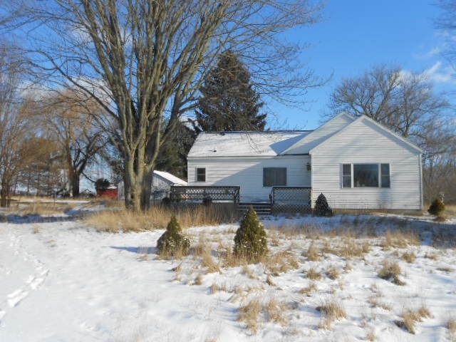 10472 Bennett Road Sumner, MI 48889 - Photo 12 of 14 1841579-11.JPG