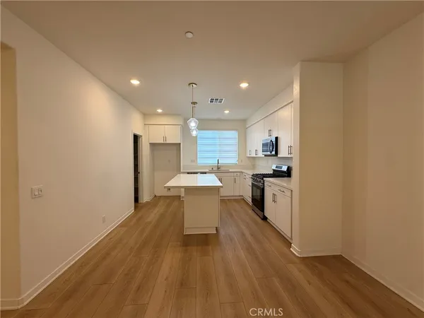 $3,950 | 14130 Bay Street, La Mirada, CA 90638