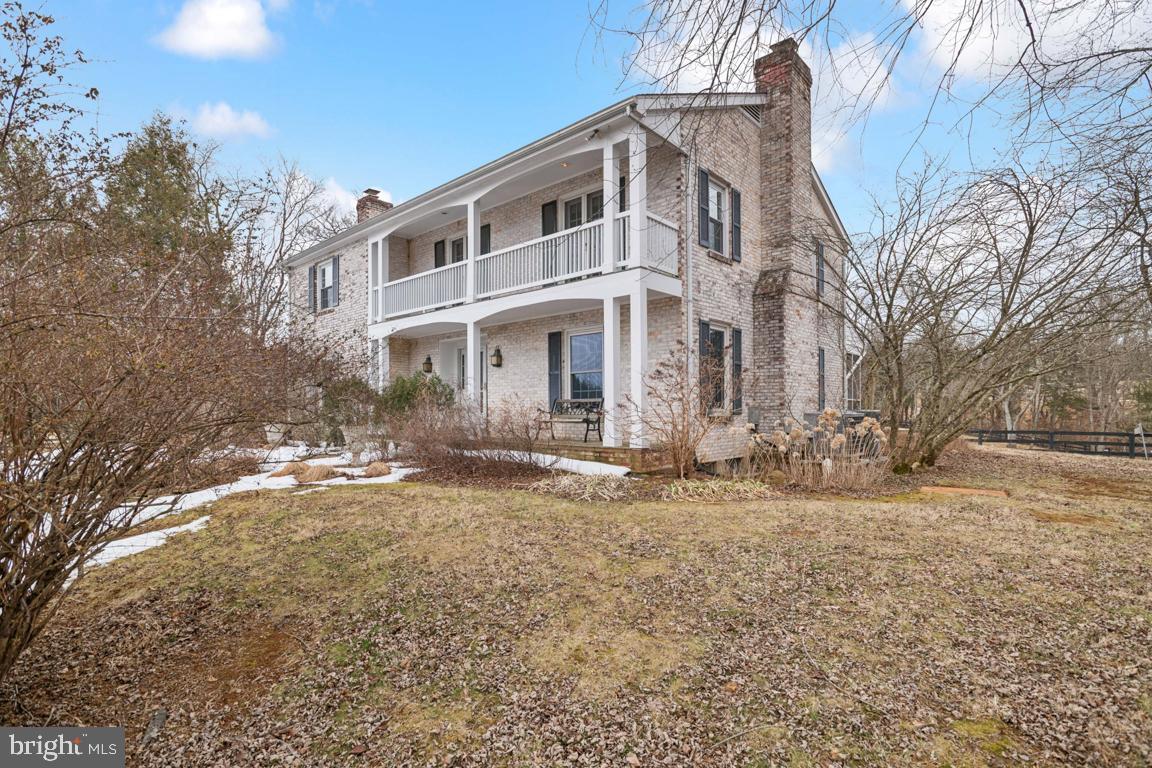 9033 Old Waterloo Road Warrenton, VA 20186 - Photo 2 of 49 Exterior Side