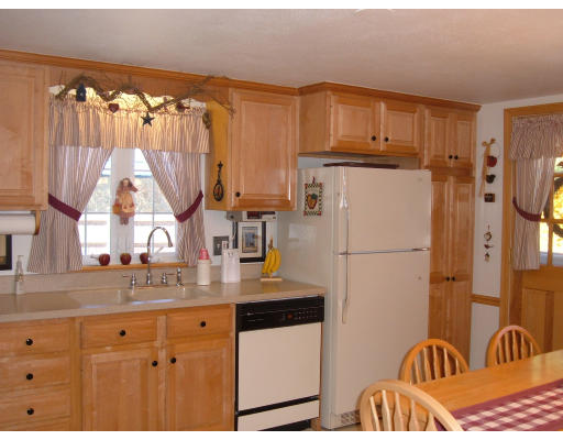 10 Brooks Road Salisbury, MA 01952 - Photo 3 of 8 Gallery Image 3