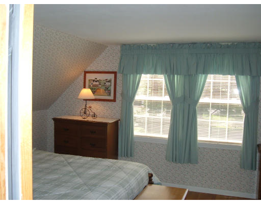 10 Brooks Road Salisbury, MA 01952 - Photo 7 of 8 Gallery Image 7