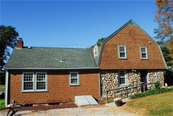 220 Robinson Road Acushnet, MA 02743 - Photo 3 of 18