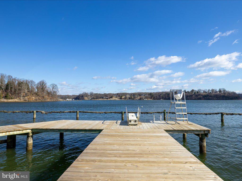 1735 Broadlee Trail Annapolis, MD 21401 - Photo 60 of 65 Community pier
