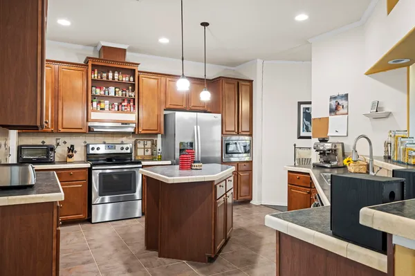 $550,000 | 175 Fawn Ridge Road, Cedar Creek, TX 78612