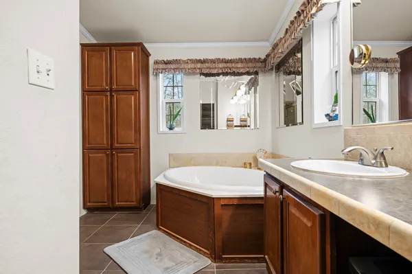 $550,000 | 175 Fawn Ridge Road, Cedar Creek, TX 78612