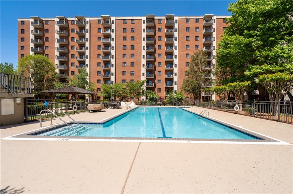 300 Johnson Ferry Road, Unit B915 Sandy Springs, GA 30328 - Photo 28 of 31 Gallery Image 28