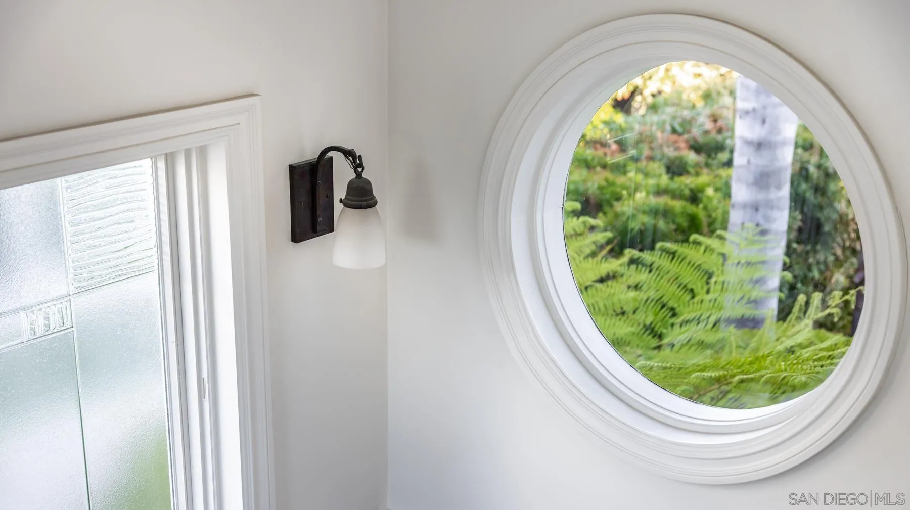 219 27th Street Del Mar, CA 92014 - Photo 29 of 47 a view of a window in a house