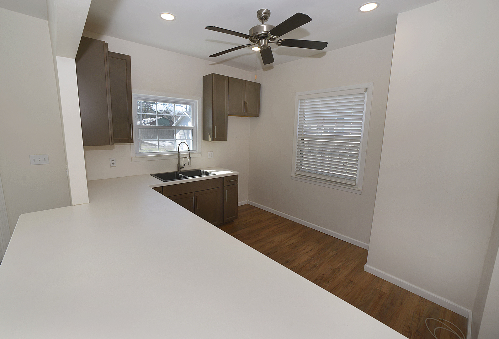 905 East Center Street Ottawa, IL 61350 - Photo 7 of 21
