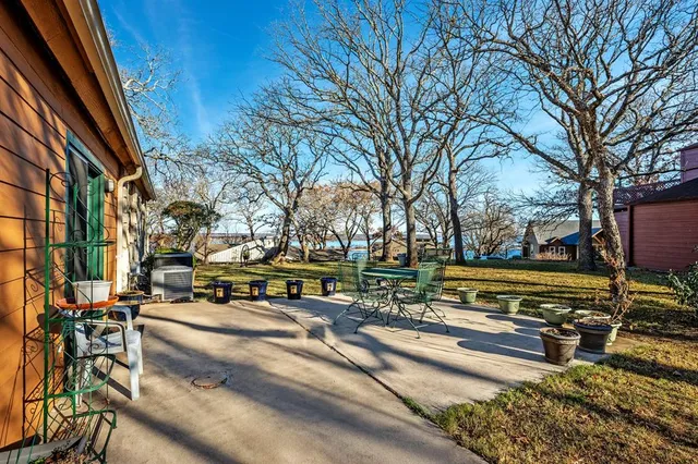 $689,500 | 127 Eagleview Circle, Pottsboro, TX 75076