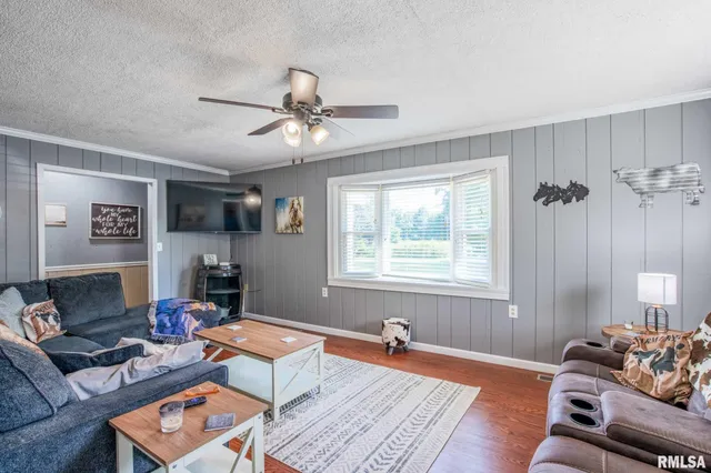 $265,000 | 5680 State Rte 146 East, Vienna, IL 62995