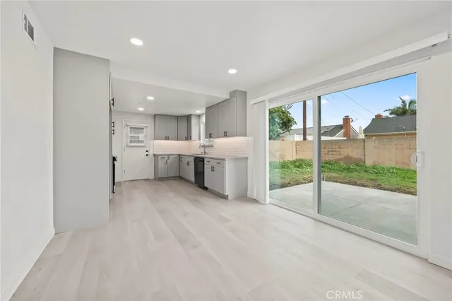 $4,600 | 17422 Meer Circle, Huntington Beach, CA 92647