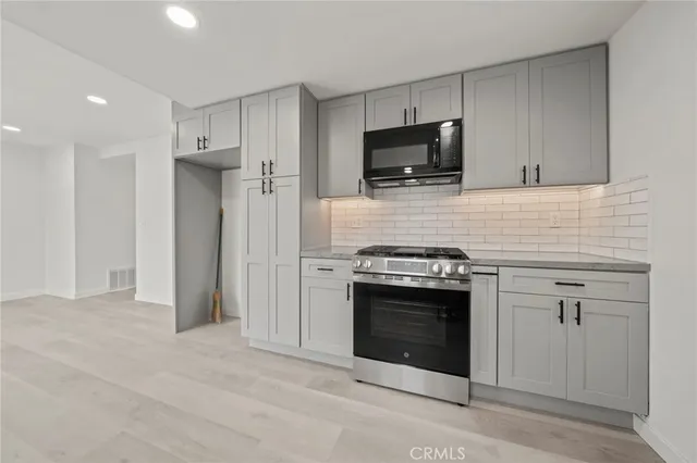 $4,600 | 17422 Meer Circle, Huntington Beach, CA 92647