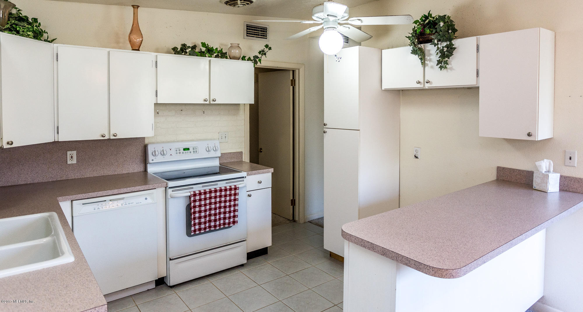 7010 Arques Road Jacksonville, FL 32205 - Photo 10 of 16