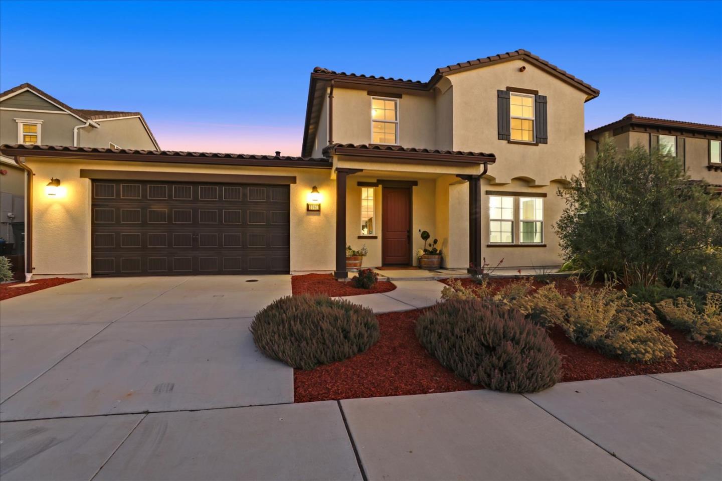 1081 Cabrillo Drive Hollister, CA 95023 - Photo 53 of 60 a front view of a house