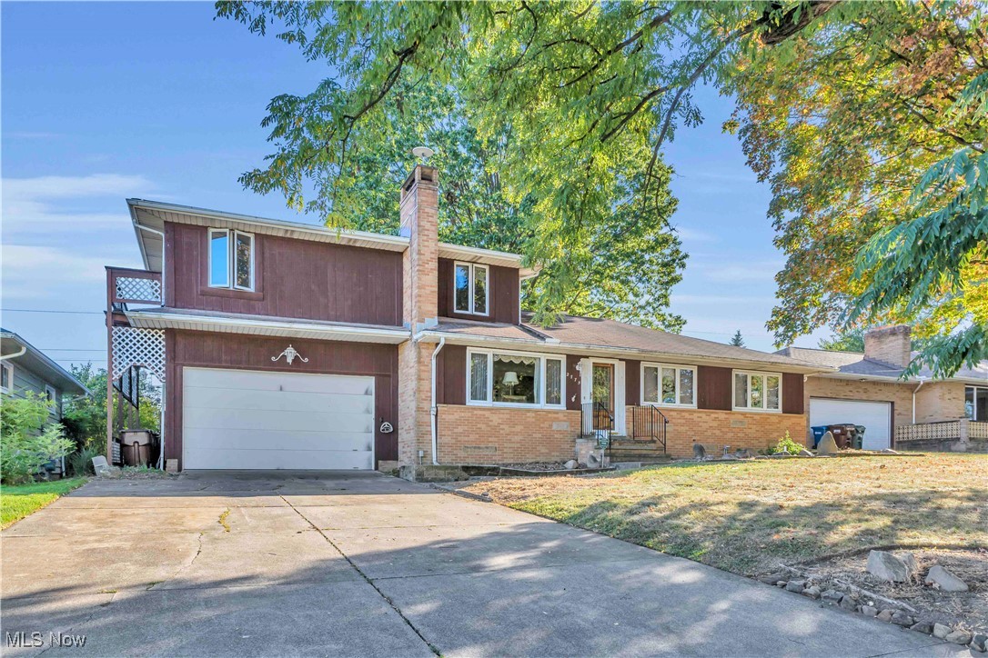 2775 Dentzler Road Parma, OH 44134 - Photo 2 of 43 Gallery Image 2