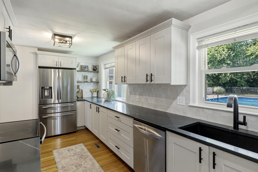 75 Clematis Road Agawam, MA 01001 - Photo 15 of 38