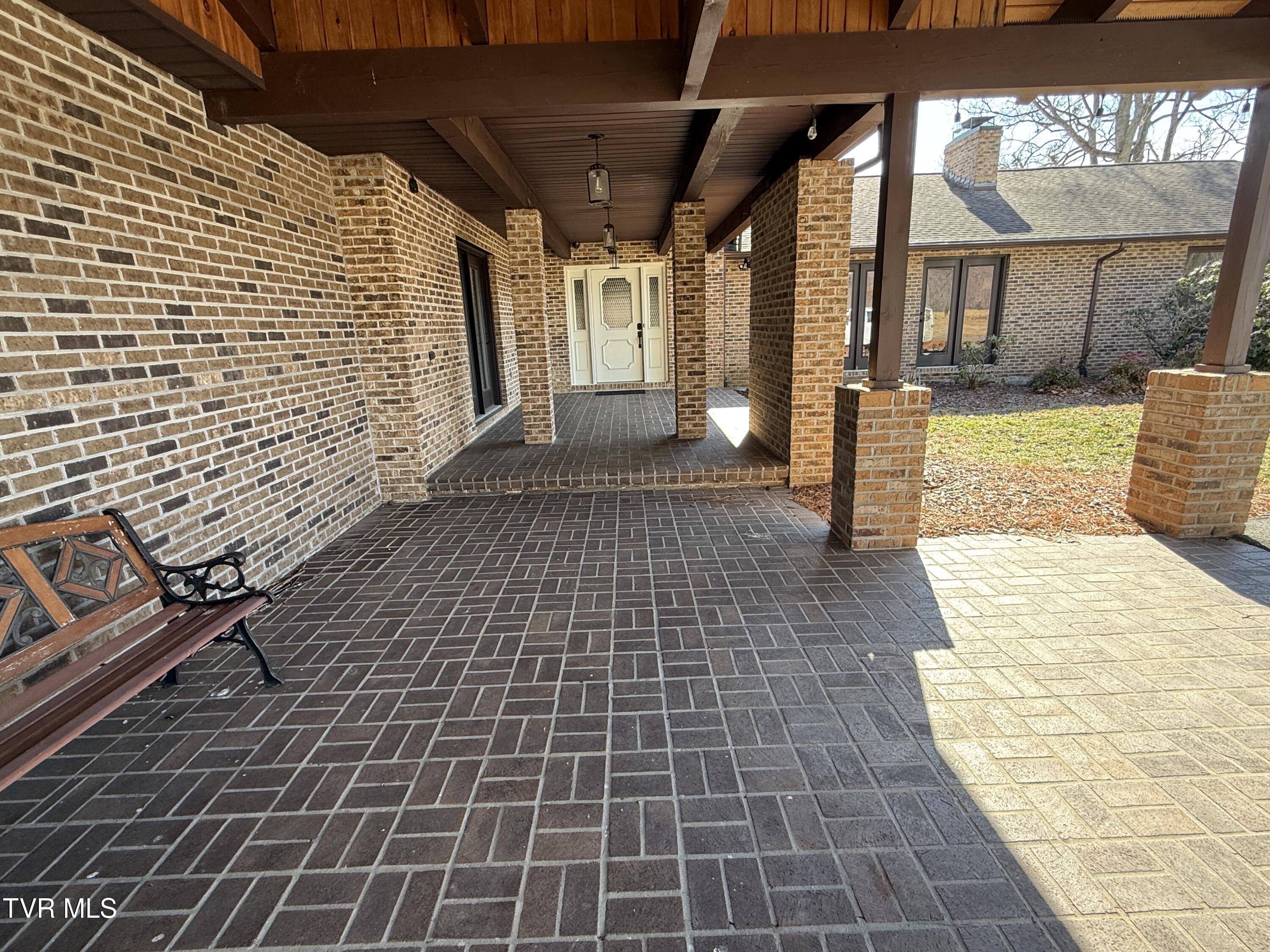 426 River Islands Road Elizabethton, TN 37643 - Photo 11 of 167 IMG_3693