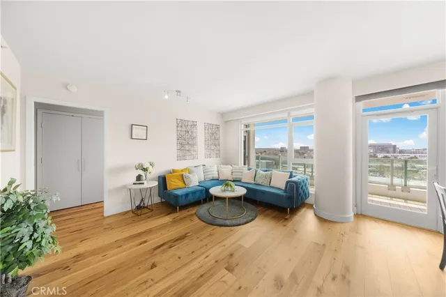 $1,170,000 | 3131 Michelson Drive, Unit 1206, Irvine, CA 92612