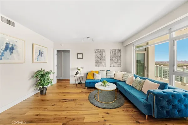 $1,170,000 | 3131 Michelson Drive, Unit 1206, Irvine, CA 92612