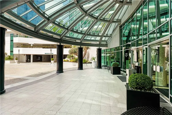 $1,170,000 | 3131 Michelson Drive, Unit 1206, Irvine, CA 92612