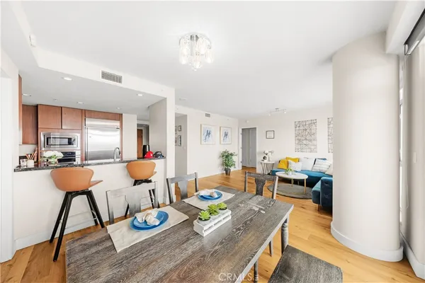 $1,170,000 | 3131 Michelson Drive, Unit 1206, Irvine, CA 92612