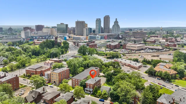 $1,995 | 29 Belden Street, Unit 3, Hartford, CT 06120