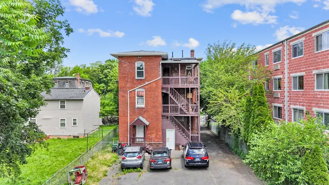 $1,995 | 29 Belden Street, Unit 3, Hartford, CT 06120