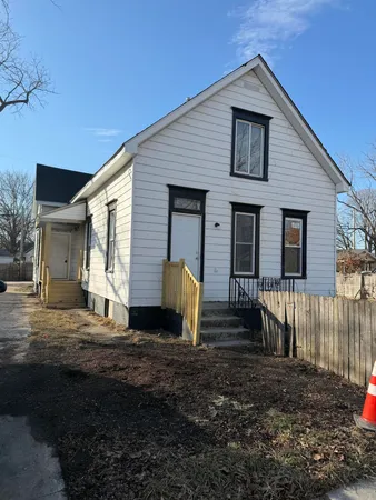 $250,000 | 1646 Center Street, Racine, WI 53403
