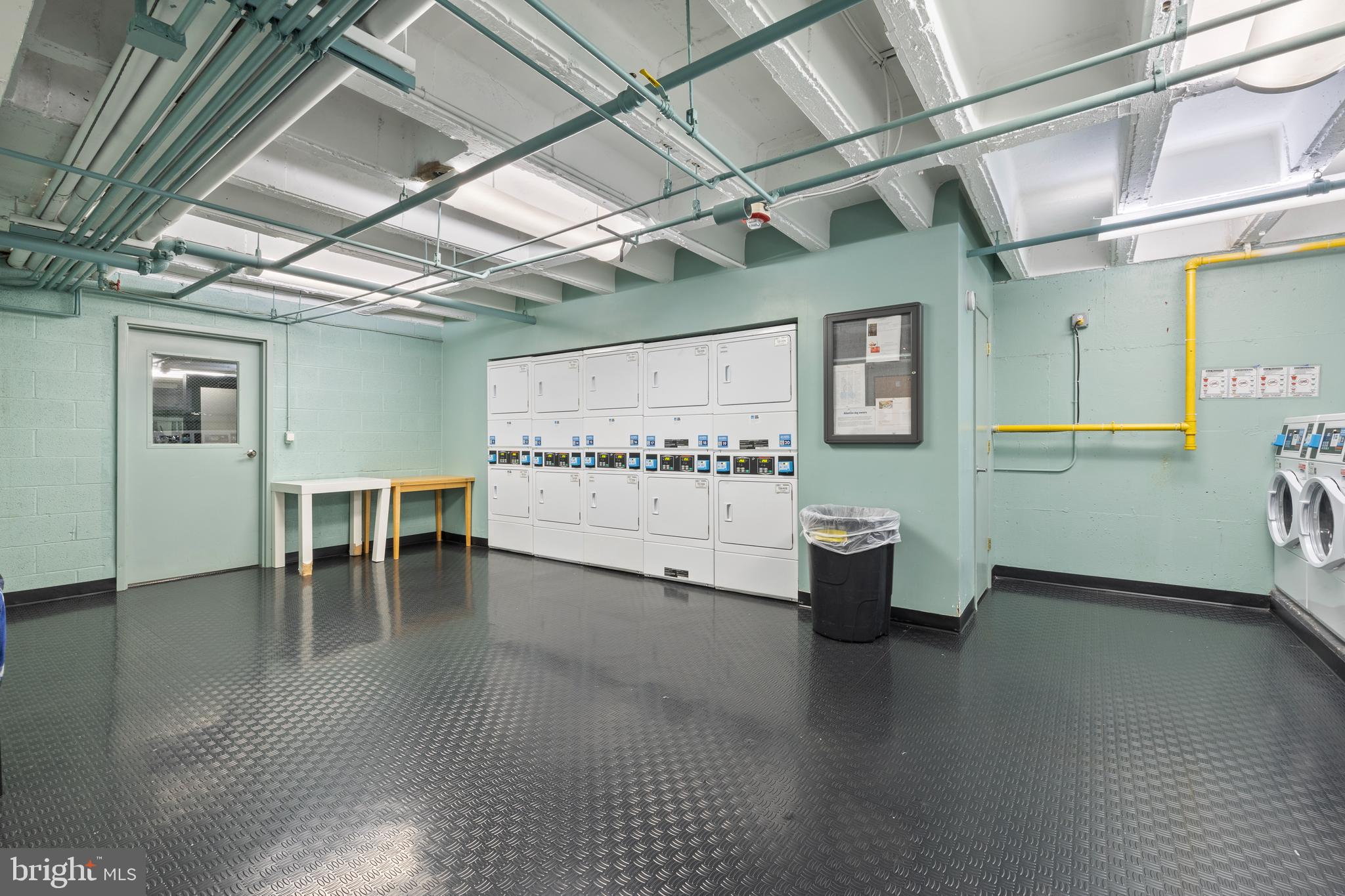 1101 3rd Street Southwest, Unit 705 Washington, DC 20024 - Photo 28 of 38 a view of an empty room with window