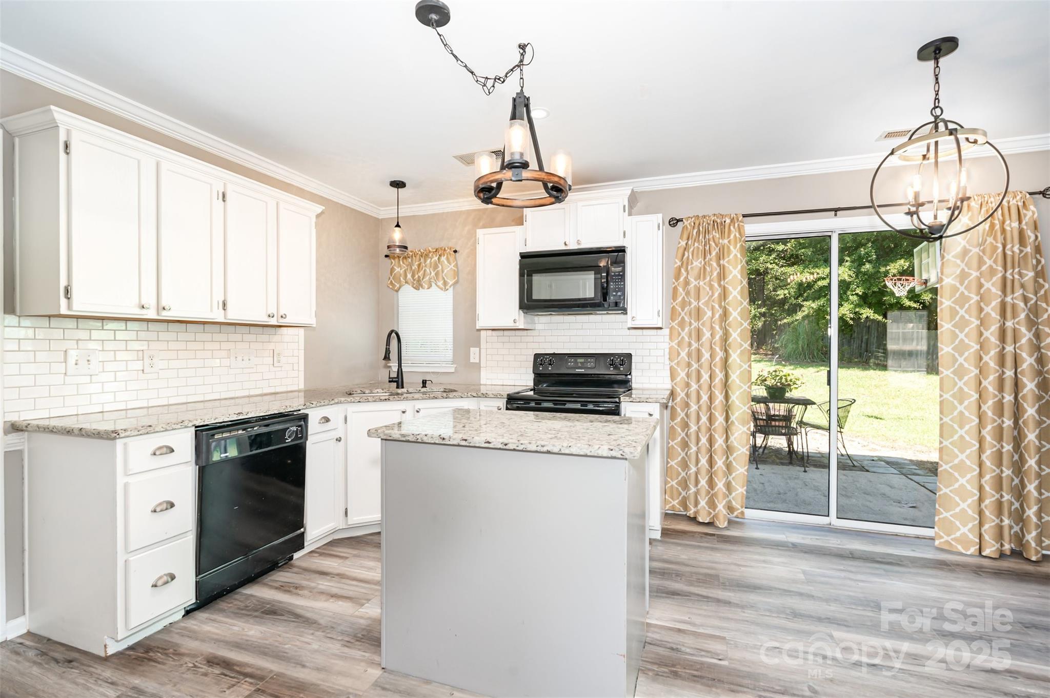 8127 Trotter Road Charlotte, NC 28216 - Photo 13 of 41 Gallery Image 13