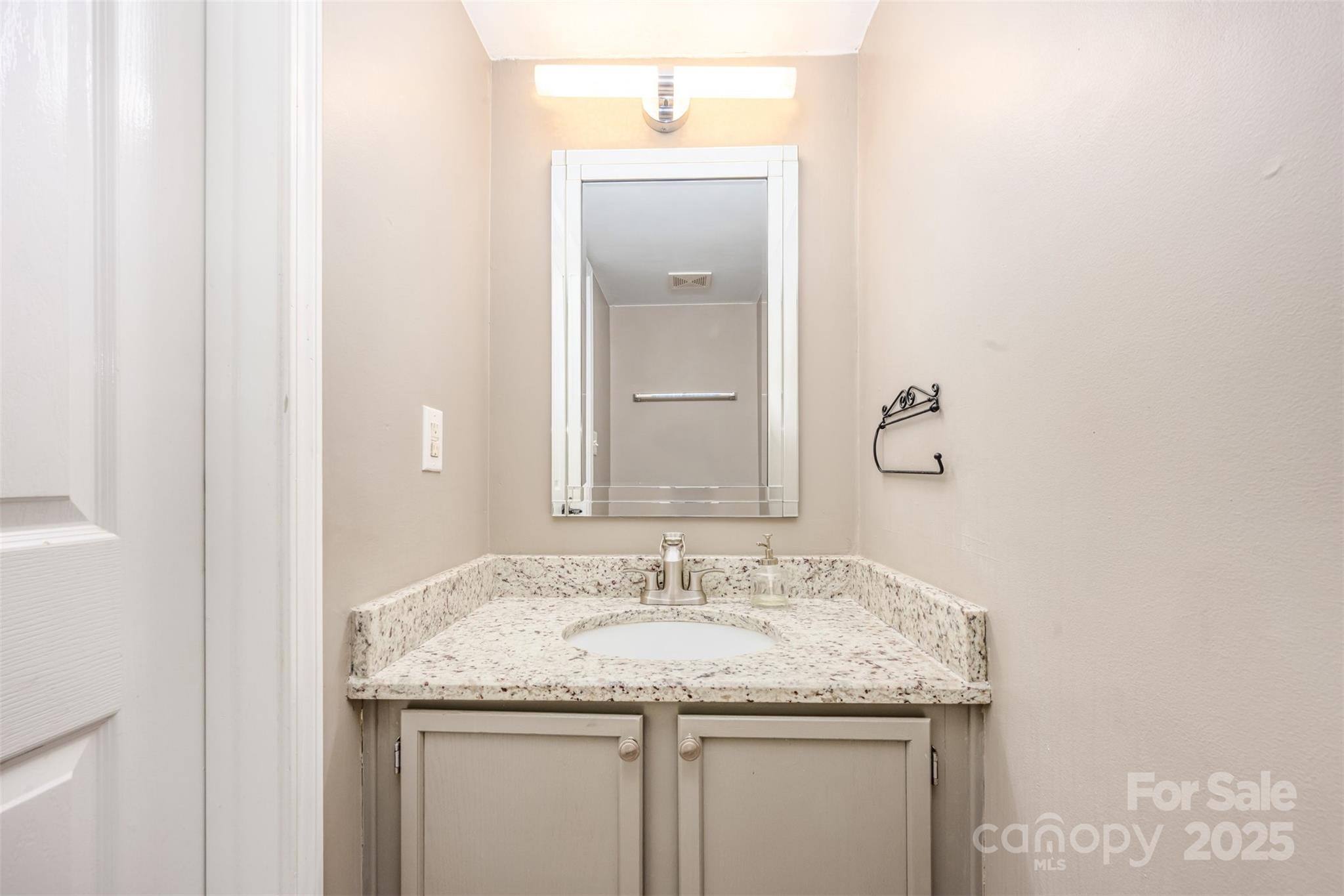 8127 Trotter Road Charlotte, NC 28216 - Photo 20 of 41 Gallery Image 20