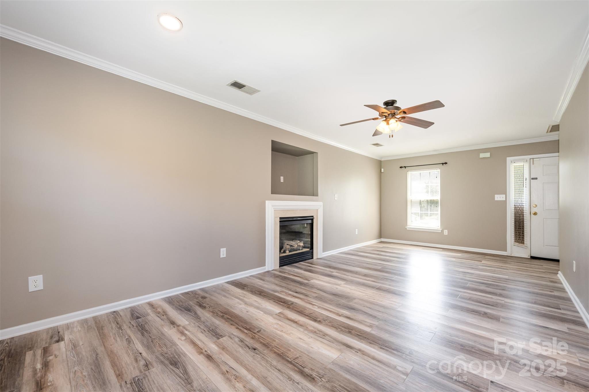 8127 Trotter Road Charlotte, NC 28216 - Photo 3 of 41 Gallery Image 3