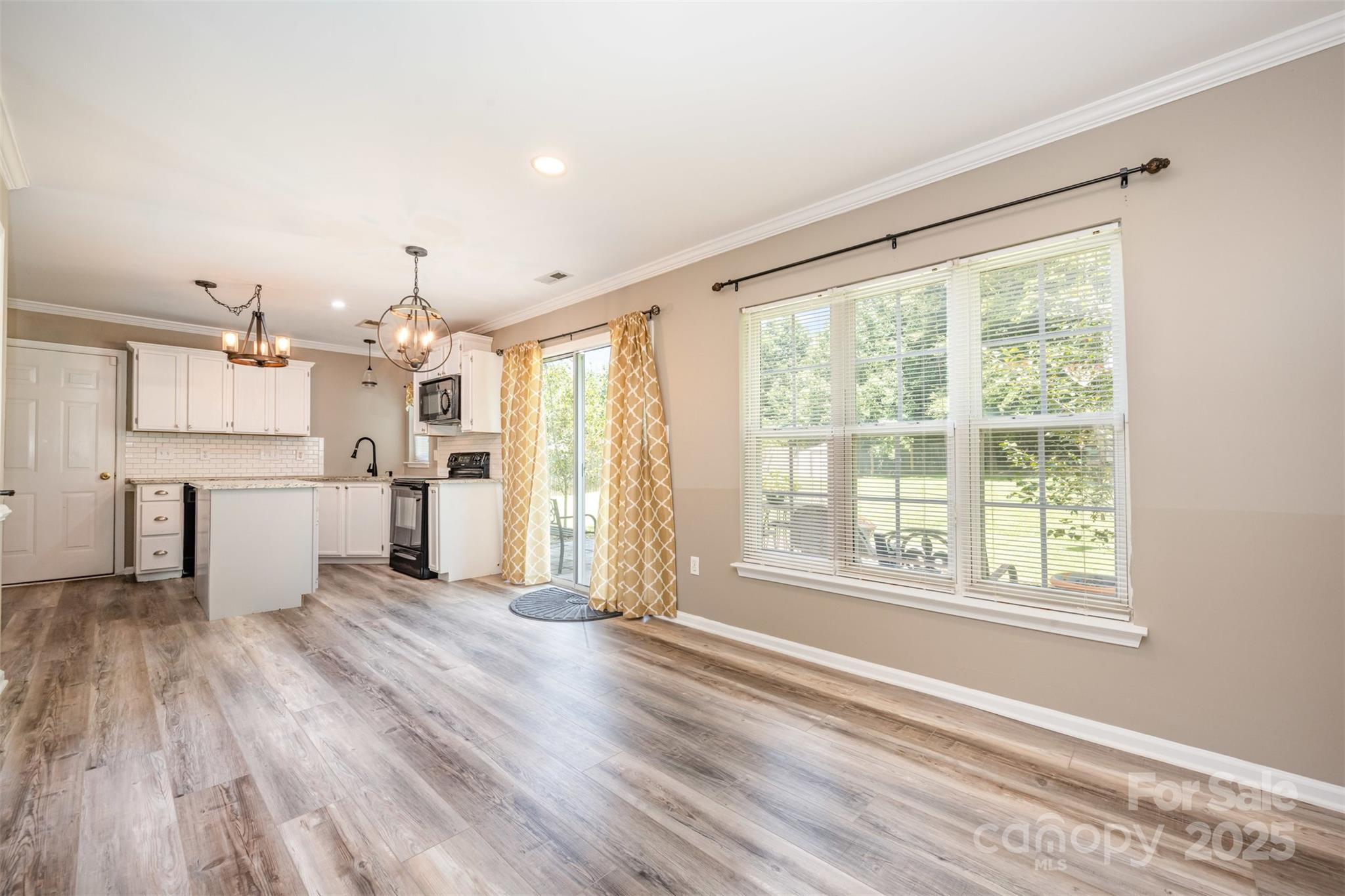 8127 Trotter Road Charlotte, NC 28216 - Photo 9 of 41 Gallery Image 9