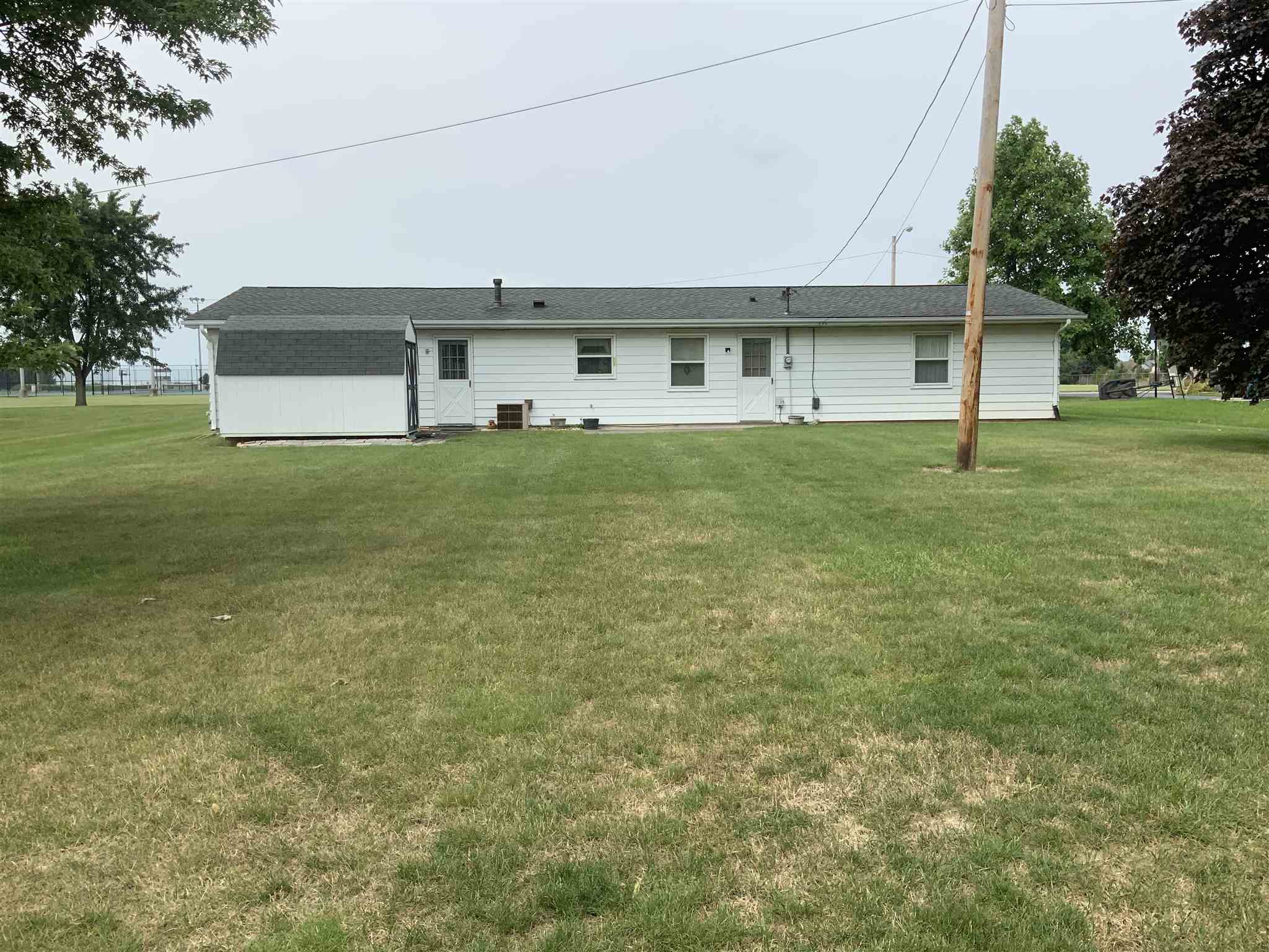 1439 Stogdill Road Bluffton, IN 46714 - Photo 4 of 21 Gallery Image 4