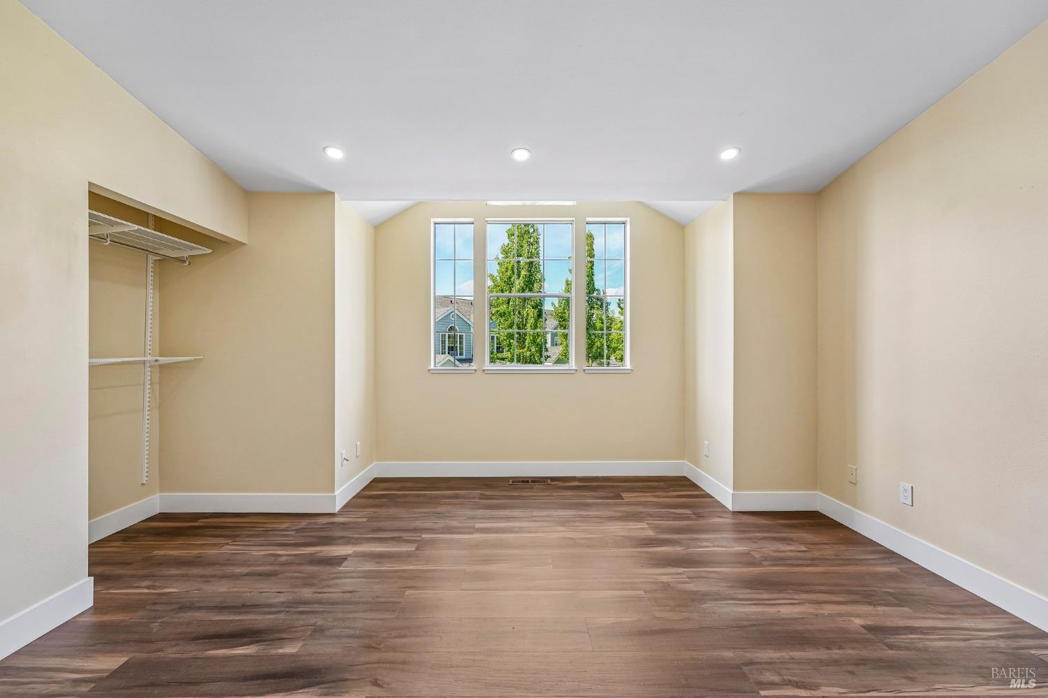 567 East Jasmine Circle Santa Rosa, CA 95407 - Photo 10 of 36