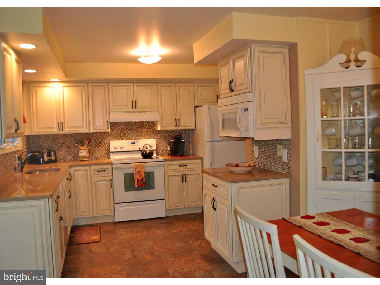 501 Beatty Road Springfield, PA 19064 - Photo 5 of 25 Kitchen