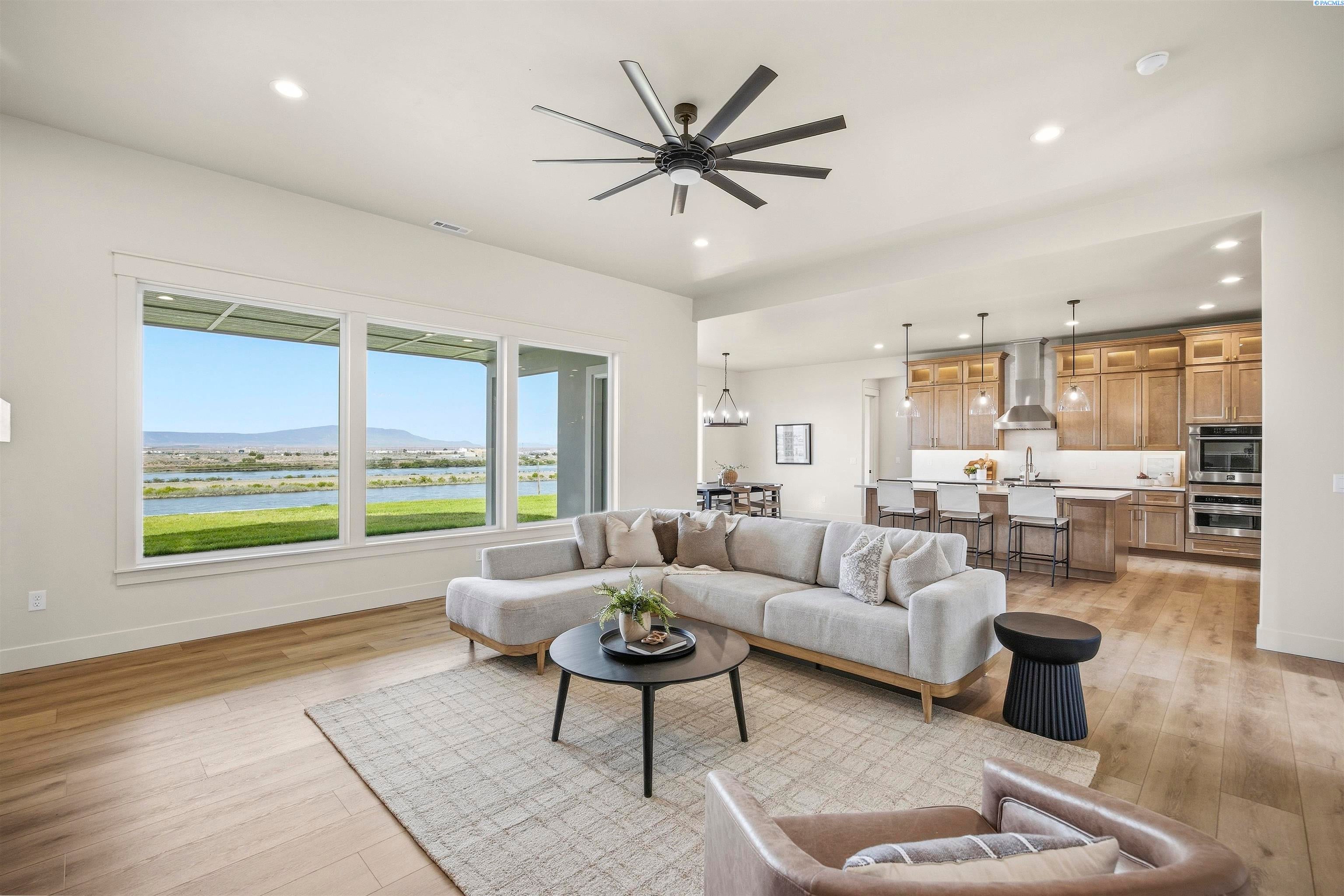 161 Riviera Drive Pasco, WA 99301 - Photo 10 of 43 Gallery Image 10