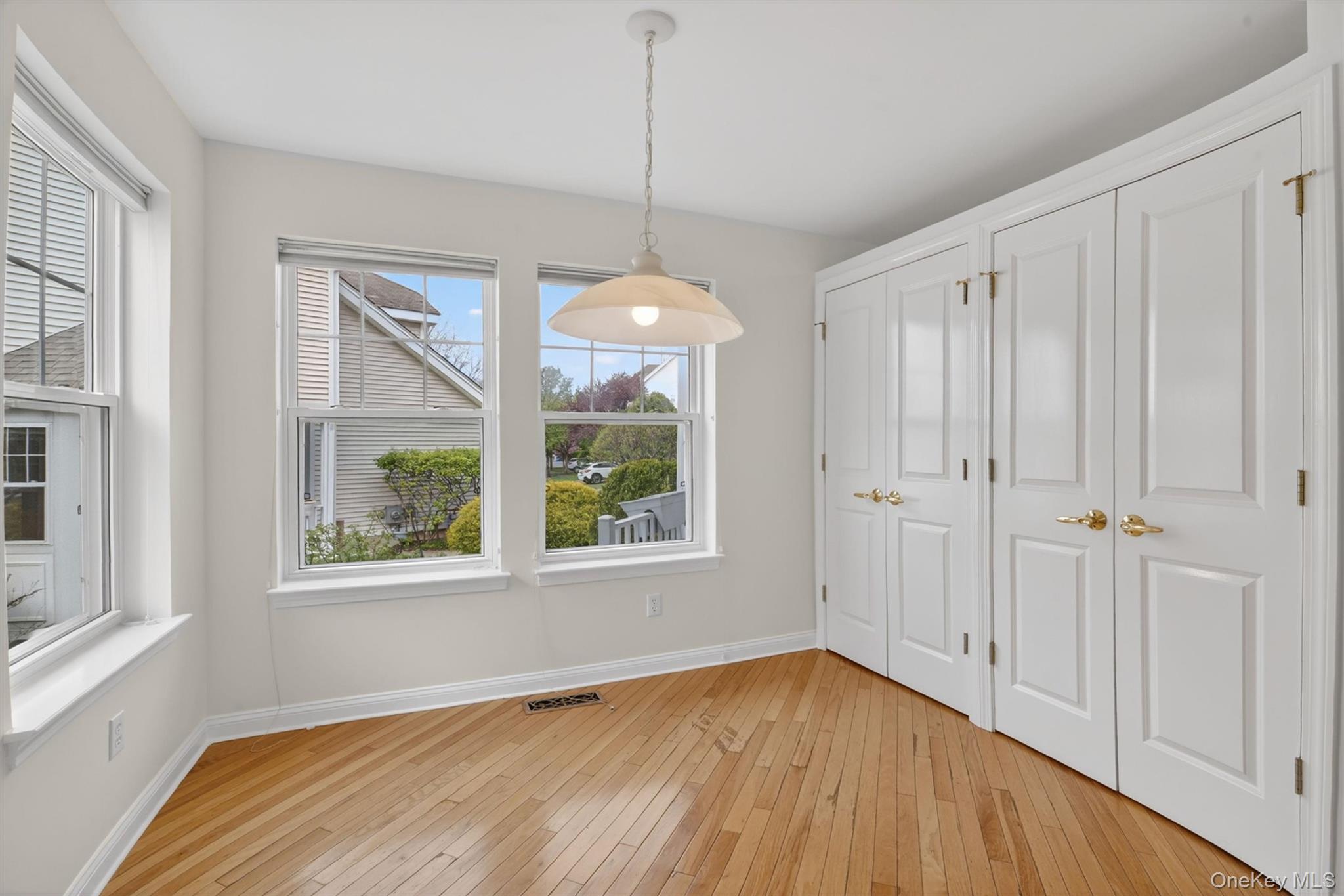 107 Winding Ridge Road, Unit 107 White Plains, NY 10603 - Photo 12 of 50 Breakfast nook and pantry