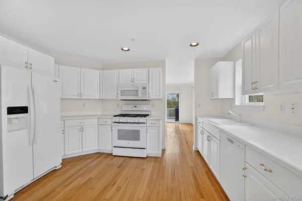 $7,500 | 107 Winding Ridge Road, Unit 107, White Plains, NY 10603