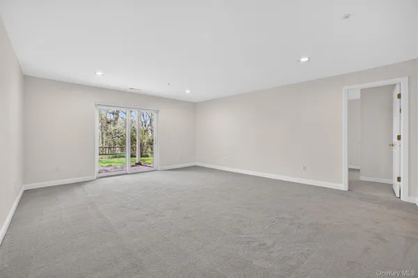 $7,500 | 107 Winding Ridge Road, Unit 107, White Plains, NY 10603