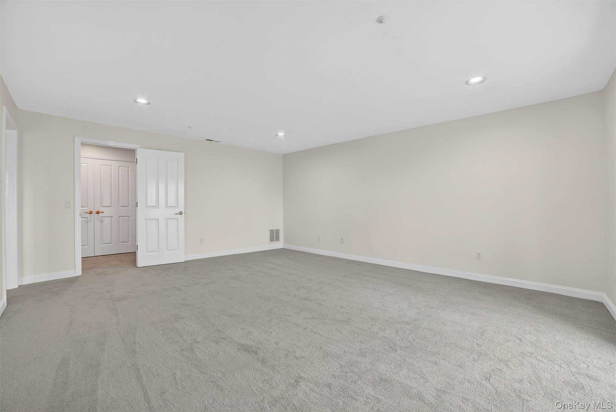 107 Winding Ridge Road, Unit 107 White Plains, NY 10603 - Photo 32 of 50 Fourth bedoom