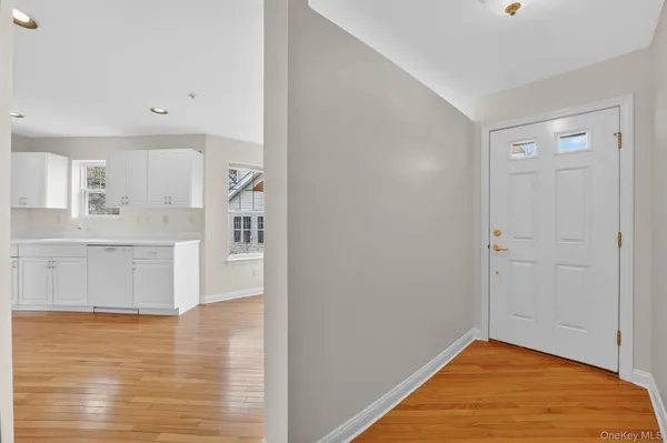 $7,500 | 107 Winding Ridge Road, Unit 107, White Plains, NY 10603